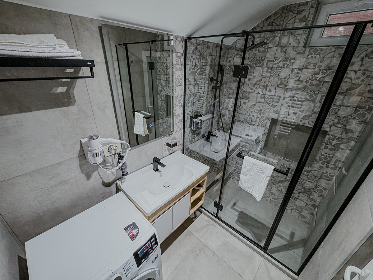 ISKRA HOUSE_Lux apartman_001